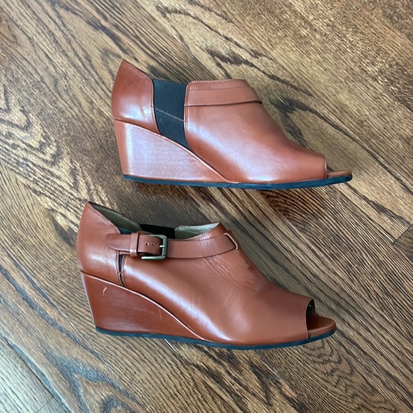 Ann Klein brown wedges - Picture 2 of 3